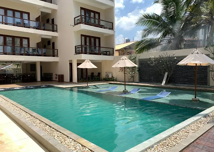 Sapphire Seas Beachfront Hotel